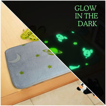 Load image into Gallery viewer, KM-11 Glow in the dark mats
