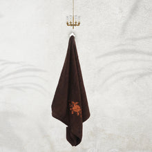 Load image into Gallery viewer, AT-85 Royal Motif Towel
