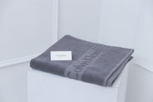 Load image into Gallery viewer, AT-57 Calvin Klein Plain Towel
