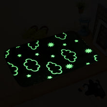 Load image into Gallery viewer, KM-09 Glow in the dark mats
