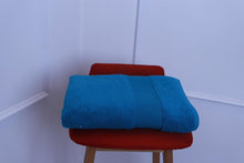 Load image into Gallery viewer, AT-37 Plain Classic Towel
