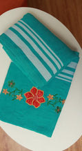 Load image into Gallery viewer, AT-41 Floral garden Towel
